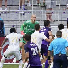 Alexandre Pato, lesionado en su debut con Orlando City en la MLS