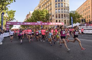 con una masiva presencia de corredoras de todas las edades que han convertido la capital de Espa?a en una fiesta por la igualdad y los derechos de las mujeres.