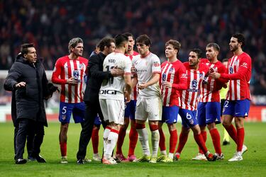 Hernández Hernández pitó el final del encuentro, pero las rencillas entre los jugadores de los dos equipos todavía estaban vivas. Una colleja de Yuri Berchiche a Koke lo originó todo. Tras ello De Paul reaccionó y el defensor del Athletic le denominó "bocachancla". Posteriormente jugadores de ambos conjuntos se unieron a la tangana, incluido Simeone que se encaró con algunos jugadores del conjunto vasco. 