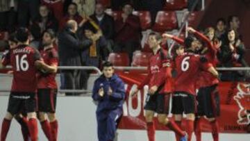 El Mirand&eacute;s celebra su victoria.