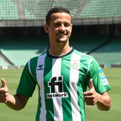 El sudoku de los no inscritos del Betis