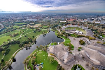 El Olympiapark M¨¹nchen es uno de los lugares m¨¢s visitados de la ciudad. Fue construido para los Juegos Ol¨ªmpicos de Verano de 1972. En la actualidad se utiliza para actos culturales, sociales y religiosos.