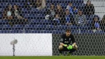 El Oporto dice adiós a la liga y O Dragao pita a Casillas