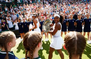 Último Grand Slam del año para Serena Williams que consiguió de esta forma el 4 consecutivo para ella. Su rival en este caso fue la española Garbiñe Muguruza. La tenista norteamericana no dio oportunidad a Muguruza que resolvió el partido en un doble 6-4.