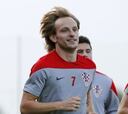 Ivan Rakitic se despide del Sevilla y Mbia habla de crecer