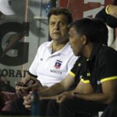 Mosa ofrece despedida a Suazo y critica a Jorge Sampaoli