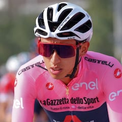 James Rodríguez a Egan Bernal: "Fuerza campeón"