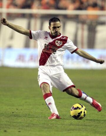 El defensa del Rayo Vallecano "Nacho" Martínez durante el partido de la vigésimo tercera jornada de Liga de Primera División.