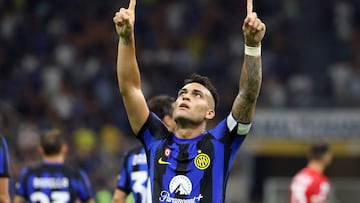 Milan (Italy), 19/08/2023.- Inter Milan'Äôs Lautaro Martinez jubilates after scoring a goal during the Italian serie A soccer match between Fc Inter and Monza Giuseppe Meazza stadium in Milan, Italy, 19 August 2023. (Italia) EFE/EPA/MATTEO BAZZI
