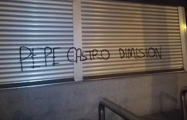 Aparecen pintadas contra José Castro en el estadio Sánchez Pizjuán