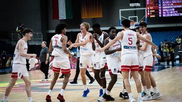 La Selección española celebra el pase a la final del Mundial Sub-19.