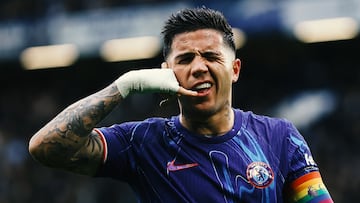 “He crossed a line in terms of our culture and what we want to build. It’s a suspension for the next two matches,” explained coach Rosenior on behalf of the club.