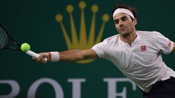 Federer gana a un gran Bautista, que por fin le 'robó' un set