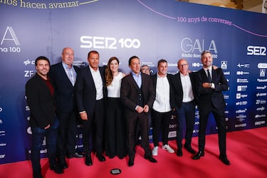 Los periodistas, Joan Tejedor, Jordi Martí, Manu Carreño, Laura Martínez, José antonio Ponseti, Xavier Seisó, Sique Rodríguez y aimar Bretos.