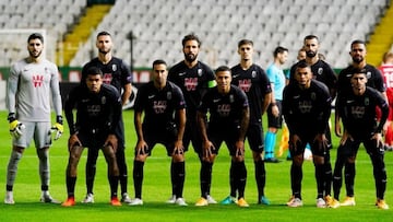 Once del Granada en Chipre en el que se encuentra Kenedy.