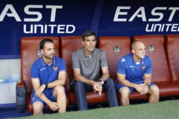 JUAN RAMON LOPEZ MUÑIZ entrenador desde 1988, a pasado por varios equipos españoles, Málaga, Racing de Santander, Alcorcón y en la actualidad dirige al Levante en Segunda División