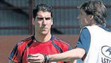 <b>DILEMA. </b>Raúl García quiere jugar, pero se mide a su próximo equipo.