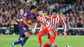 Soccer Football - UEFA Champions League - Quarter Final - First Leg - FC Barcelona v Atletico Madrid - Spotify Camp Nou, Barcelona, Spain - April 8, 2026 FC Barcelona's Lamine Yamal in action with Atletico Madrid's Marc Pubill REUTERS/Nacho Doce