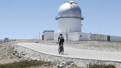 Imagen de la cima del Observatorio de Javalambre, final de la quinta etapa de la Vuelta a Espa&ntilde;a 2019, que As reconoci&oacute; junto a Fernando Escart&iacute;n.