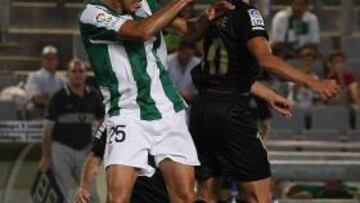 <b>ARROLLADOR. </b>El Córdoba pasó por encima del Racing de Santander.