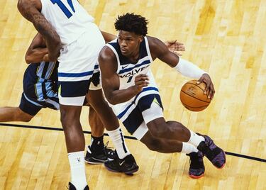 Madera de estrella elegido en el uno por Minnesota Timberwolves. Un escolta con un tremendo físico, ya preparado para rendir al máximo nivel en la NBA: fuerza, velocidad, coordinación… enorme instinto anotador, buen tiro levantándose tras dribbing (no tanto en estático tras recibir) y letal en transición rápida y cuando decide penetrar. Tiene armas para ser un buen defensor. Las dudas están en sus lagunas de concentración y unos altibajos que no siempre le permiten rendir al máximo. No es un mal pasador, pero no tiene una gran visión y tiende a contentarse con tiros en suspensión desde media distancian en lugar de explotar su capacidad para penetrar y producir cerca del aro. Si desarrolla su potencial, será una estrella.