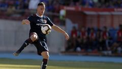 Los números que cuestionan la titularidad de Ángelo Henríquez