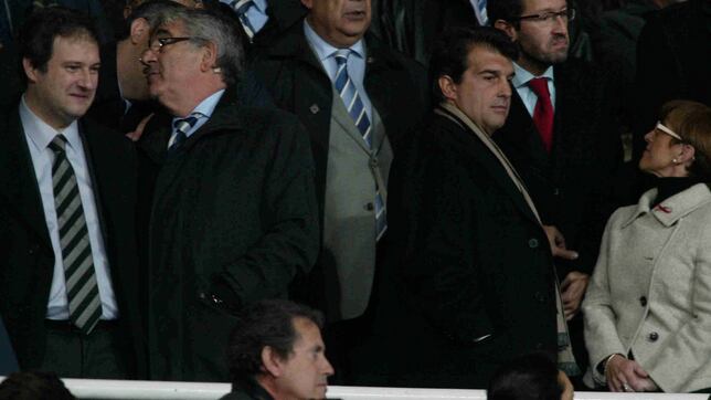 Cuando Laporta no era bienvenido en Montjuïc