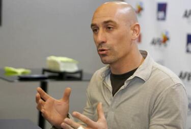 Tebas prepara una candidatura para ganar a Villar