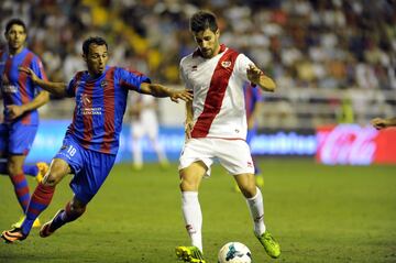 Jugó con el Rayo Vallecano las temporadas 12/13 y 13/14