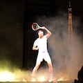 Rafa Nadal se despide del tenis en la Copa Davis en Málaga. Nike y París le han homenajeado proyectando sus imágenes en la Plaza de Trocadero de la capital francesa, donde ganó 14 Roland Garros.