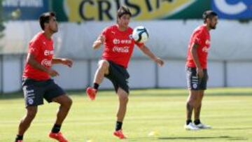 Espinoza, Valdés y González asoman como titulares ante Estados Unidos.