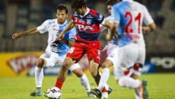 Pablo Corral jugador de Arica en acción durante el partido contra Antofagasta por primera división disputado en el estadio Bicentenario Calvo y Bascunan de Antofagasta, Chile.