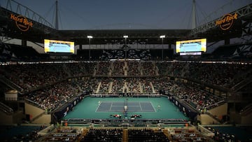 Imagen del Hard Rock Stadium durante el partido entre Roger Federery Denis Shapovalov en el Masters 1.000 de Miami.