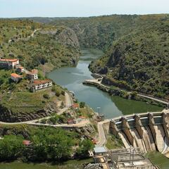 Un empresario compra el pueblo zamorano de Salto de Castro y lo vende por el doble
