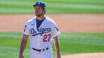 Bauer firm&oacute; un contrato de tres a&ntilde;os y 102 millones de d&oacute;lares en 2021 y el pitcher puede terminar el contrato tras una campa&ntilde;a con Los Angeles.