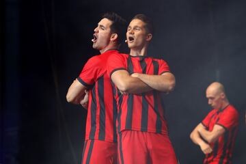 La vida del futbolista inspiró a una obra musical cuya representación se realiza en verano en un auditorio al aire libre.