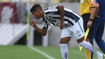 ?ngelo, tras superar a Pel¨¦: "Conf¨ªo en los planes de Dios"