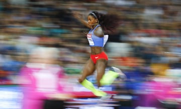 La colombiana Caterine Ibargüen obtuvo la medalla de plata en la final del Salto Triple del Mundial de Atletismo con un registro de 14.89 m, superada por la venezolana Yulimar Rojas quien registró 14.91 m. El podio lo cerró la kazaja Olga Rypakova con 14.77 m.