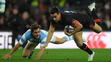 LONDON, ENGLAND - NOVEMBER 11:  Alex Lozowski of England is tackled by Nicolas Sanchez of Argentina  during the England v Argentina Old Mutual Wealth Series match at Twickenham Stadium on November 11, 2017 in London, England.  (Photo by Mike Hewitt/Getty Images)
