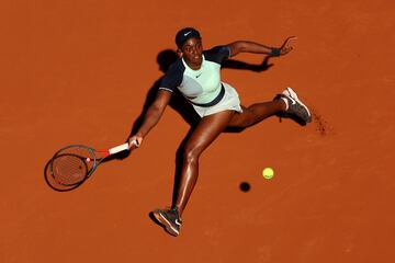 Bonita imagen de la estadounidense Sloane Stephens durante el encuentro de Roland Garros frente a Diane Parry. 

