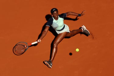 Bonita imagen de la estadounidense Sloane Stephens durante el encuentro de Roland Garros frente a Diane Parry. 

