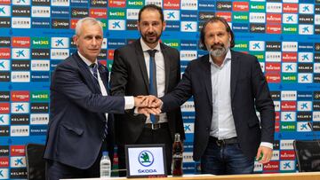 08/10/19 PRESENTACION PABLO MACHIN COMO NUEVO ENTRENADOR DEL ESPANYOL 
 CARLOS GARCIA PONT 
 RUFETE 
 PUBLICADA 09/10/19 NA MA14 3COL 