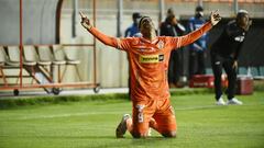 Cobreloa celebra en el debut