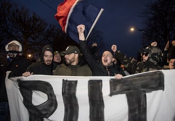 Ofensiva conjura de los ultras del PSG en el recibimiento a su equipo