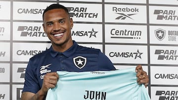 John, en su presentación con Botafogo.