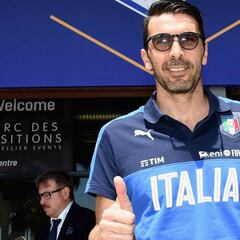 Buffon: "Aunque no seamos favoritos, seremos competitivos"