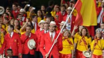 <b>MOMENTO DE JÚBILO EN LONDRES. </b>Pau Gasol encabeza la delegación española en los Juegos. Era un momento de alegría, prólogo de las penurias que esperan en 2013.