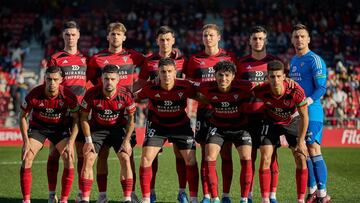 Once inicial del Mirandés ante el Villarreal, en el que entro Juan María.