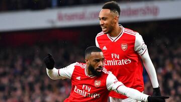 Aubameyang y Lacazette durante el encuentro entre Arsenal y Southampton de la Premier League.
