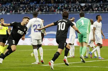Pere Milla celebra el 0-2 al Real Madrid.